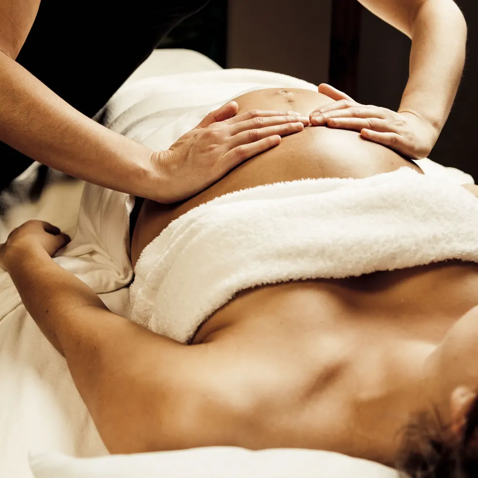 pregnancy-massage